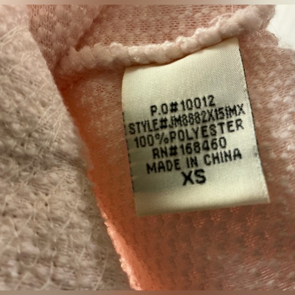 🎄Holiday Fleece Top w/Sequin Cat😽 - Picture 6 of 12